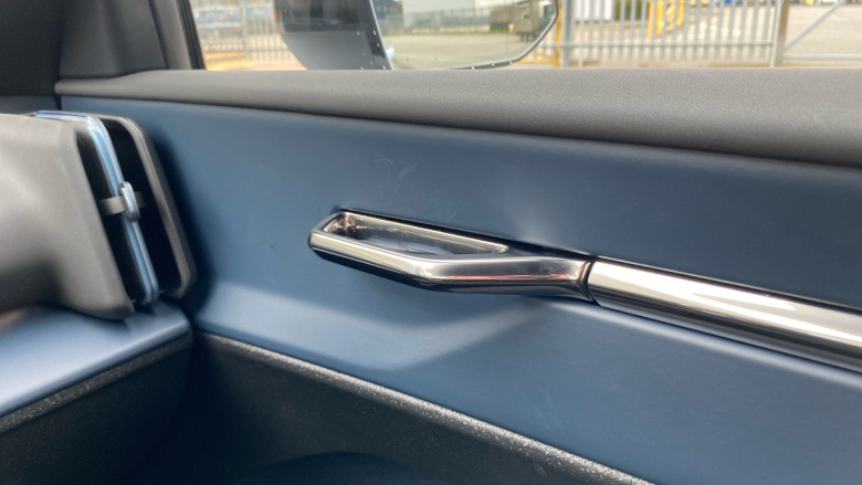 Volvo EX30 200kW SM Extended Range Plus 69kWh 5dr Auto Electric Estate